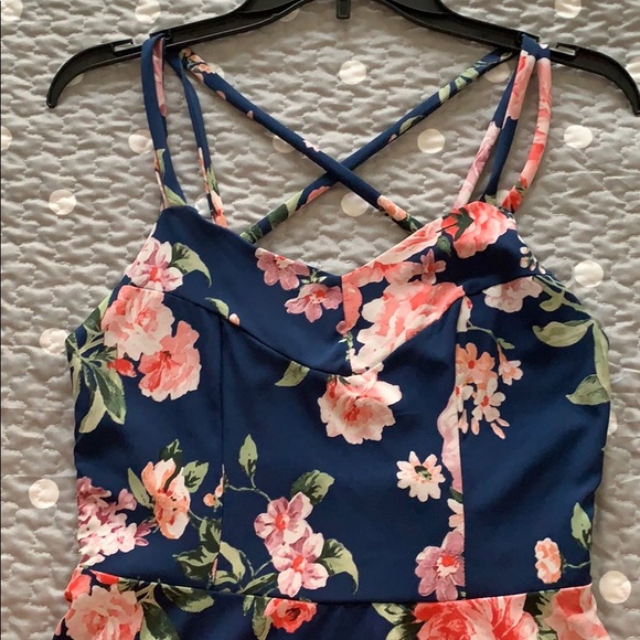 Dress - Picture 3 of 5